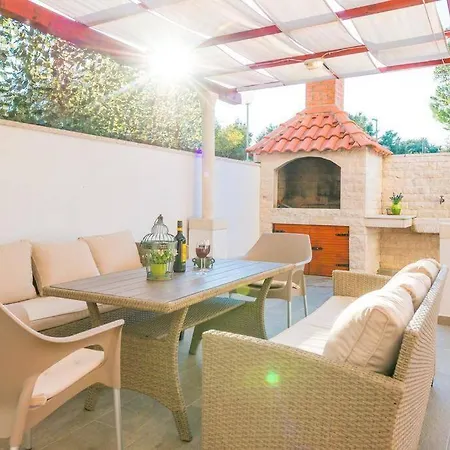 Nika Solitudo Дубровник